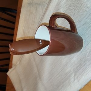 18oz mug with frother.